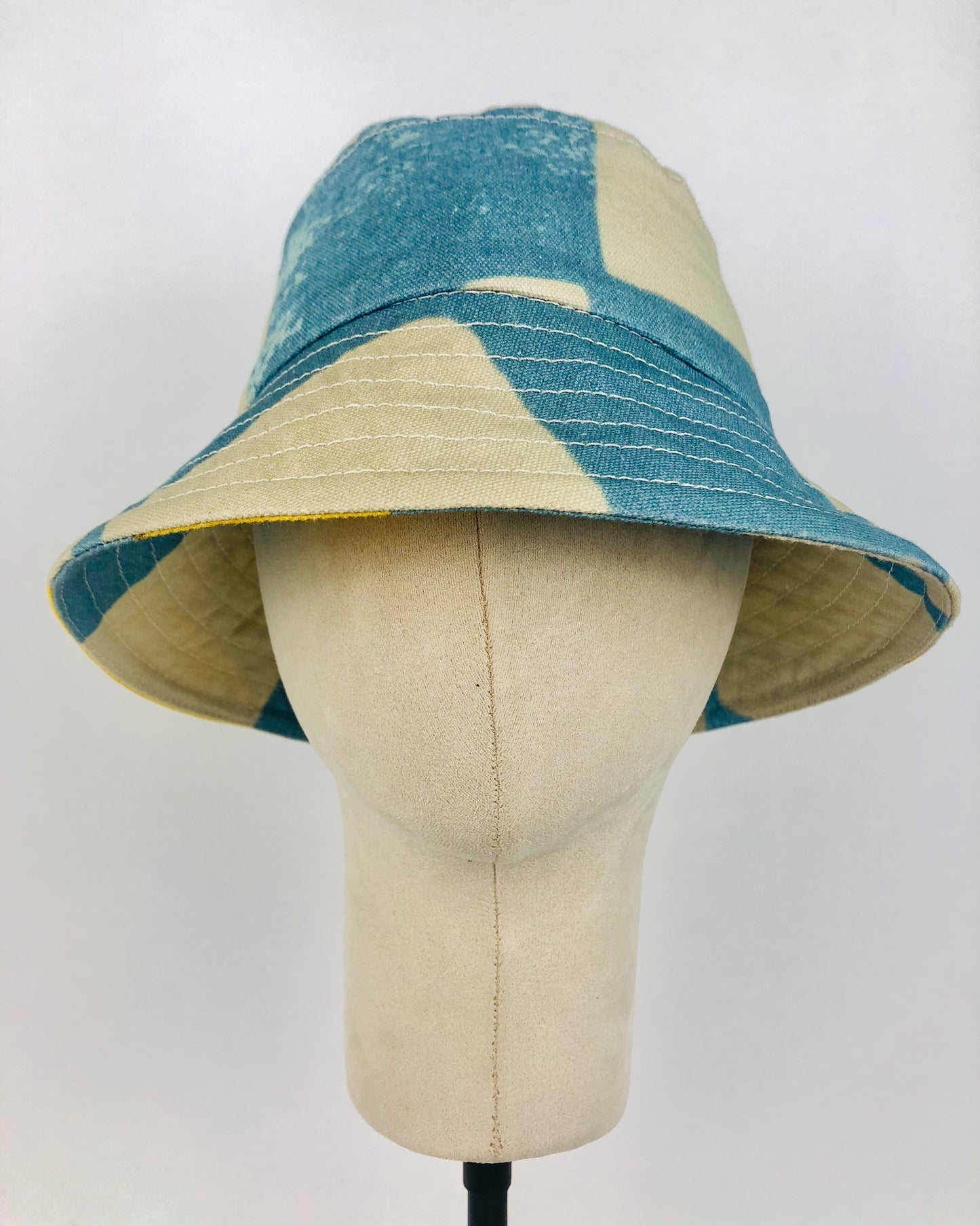 Handmade bucket hat in medium size