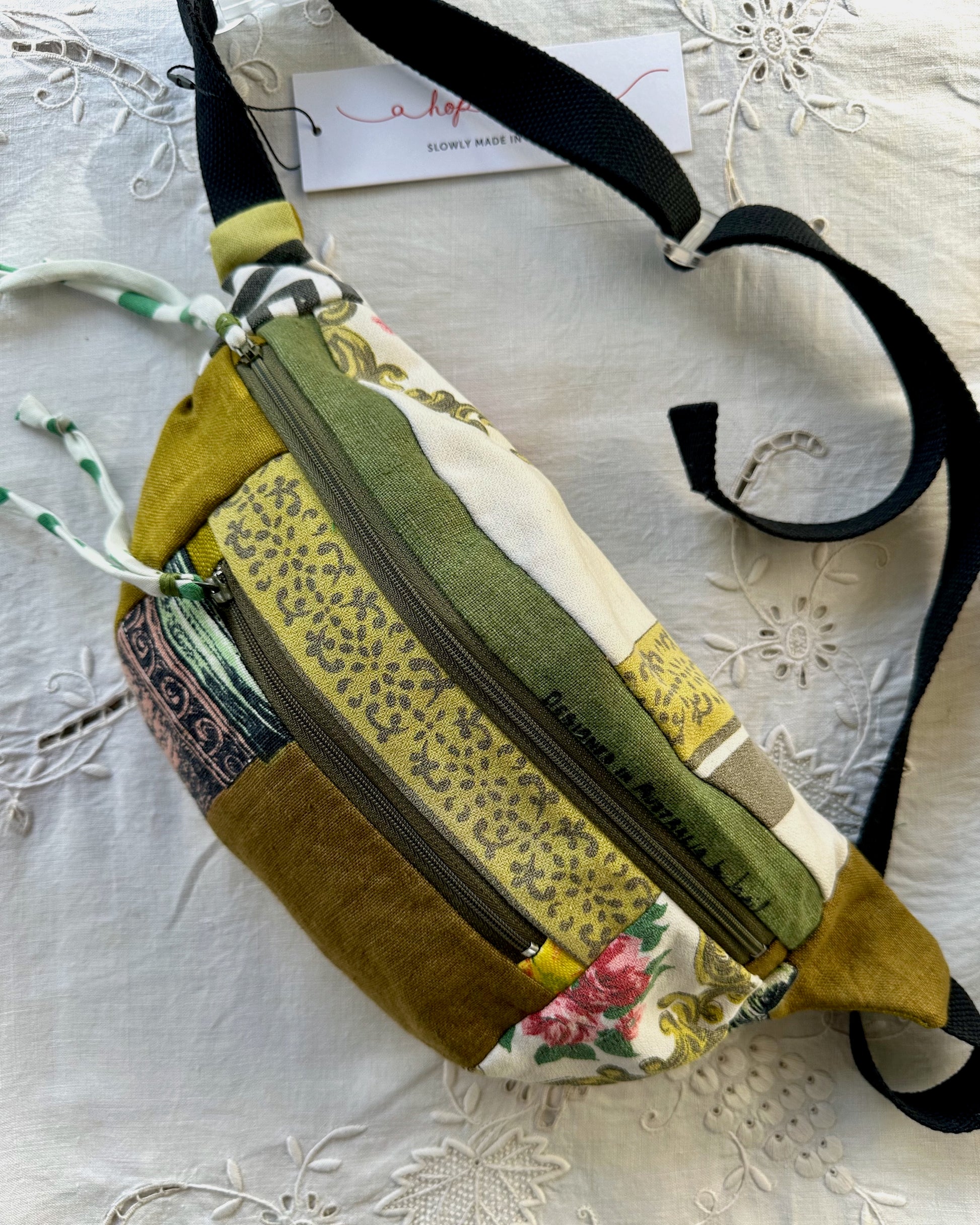 Bumbag made of green vintage fabrics
